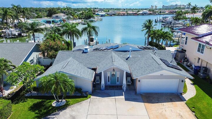 5631 Oakhurst Drive  Seminole FL 33772 photo