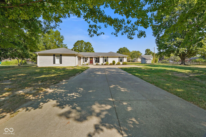 Property Photo:  6510 E County Road 100 N  IN 46123 