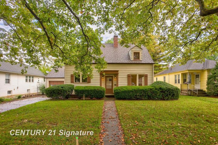 Property Photo:  2132 N Clinton Street  MI 48602 