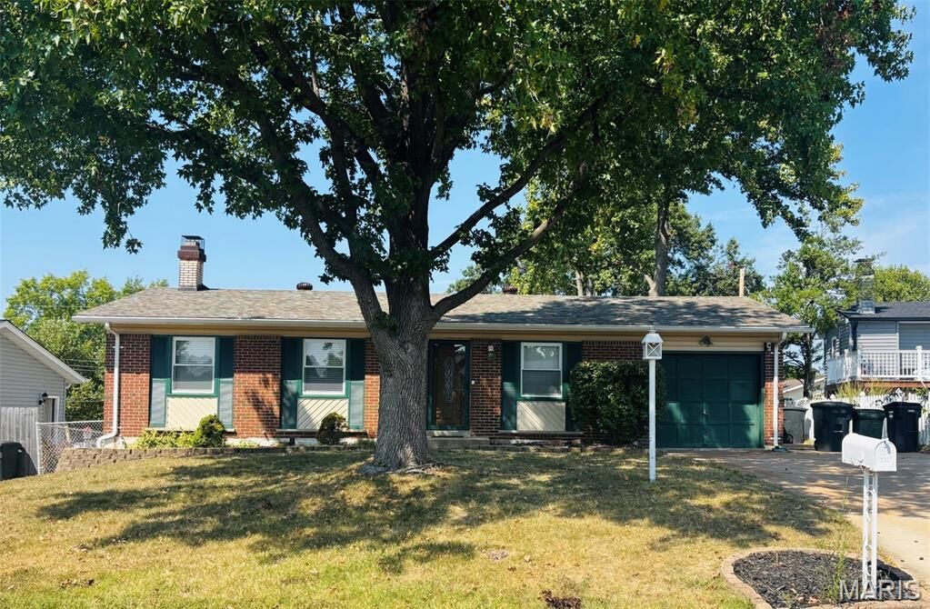 Property Photo:  236 Tapestry Drive  MO 63129 