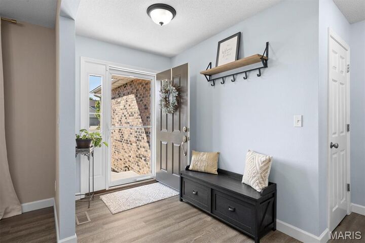 Property Photo:  853 Bassett Street  IL 62269 