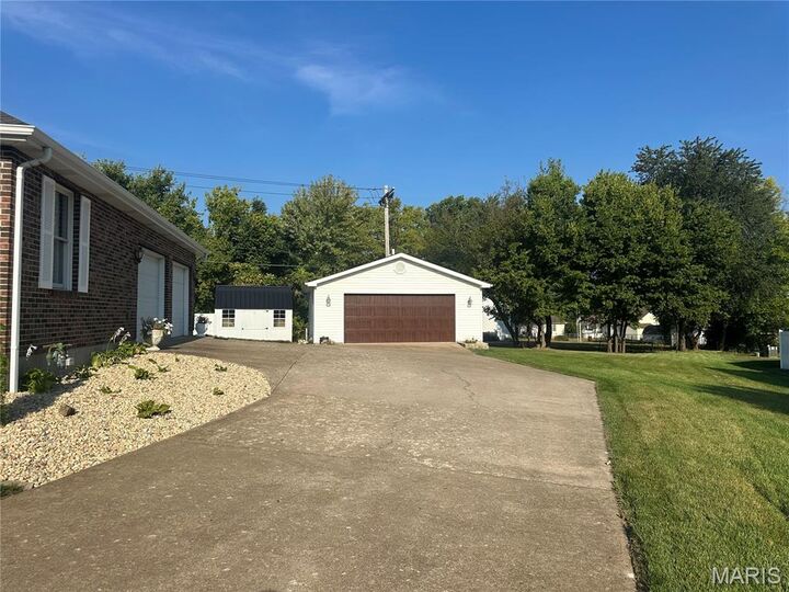 Property Photo:  829 Cimarron Circle  MO 63640 