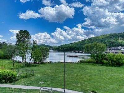 Property Photo: 1649 Lakeview Drive, Unit H GA 30582