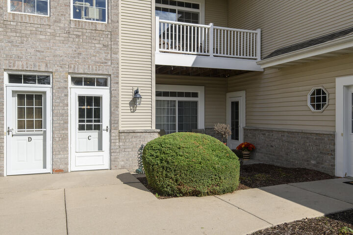 Property Photo:  1617 Grey Fox Trl C  WI 53149 