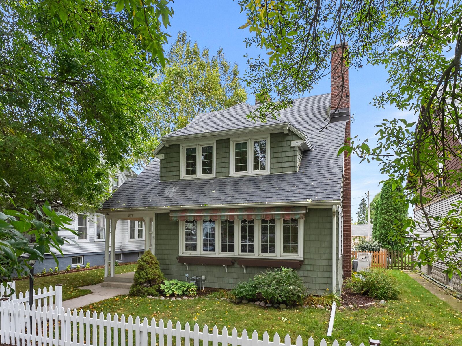 Property Photo:  2011 N 9th St  WI 53081 