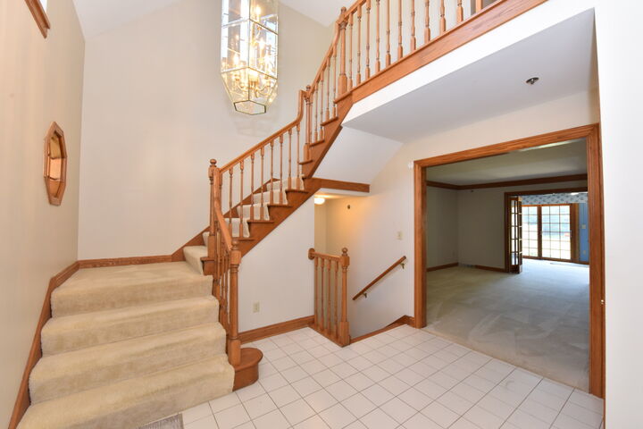 Property Photo:  655 Machenry Cir B  WI 53045 