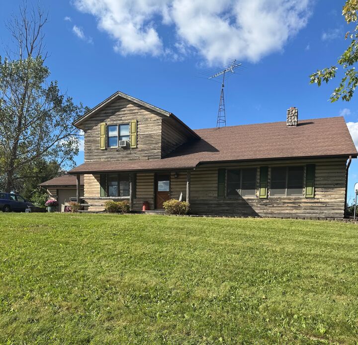 Property Photo: W3120 County Road J - WI 53120