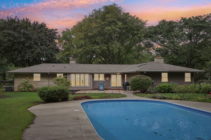 Property Photo:  1820 Melody Ln  WI 53005 