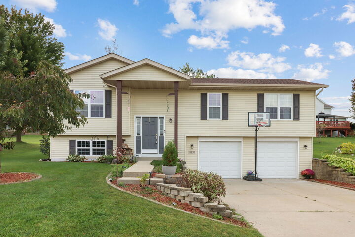 433 S Creek Dr  Elkhorn WI 53121 photo