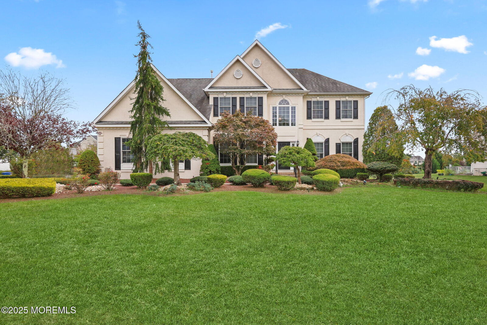 Property Photo:  16 Stream Bank Drive  NJ 07728 
