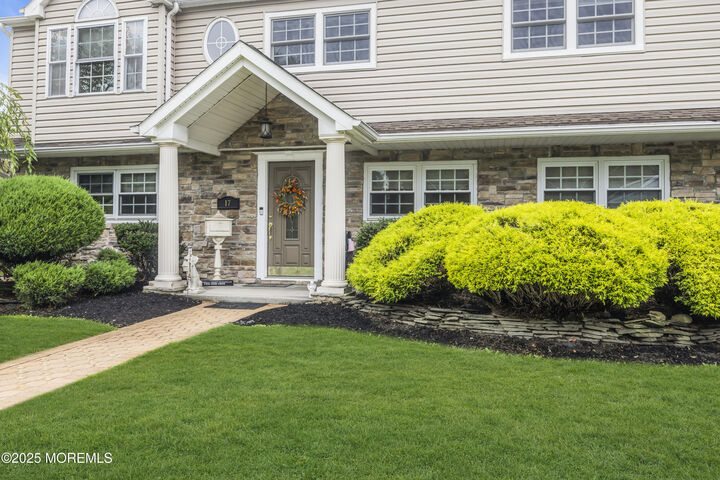 Property Photo:  17 Yorktowne Drive  NJ 07726 