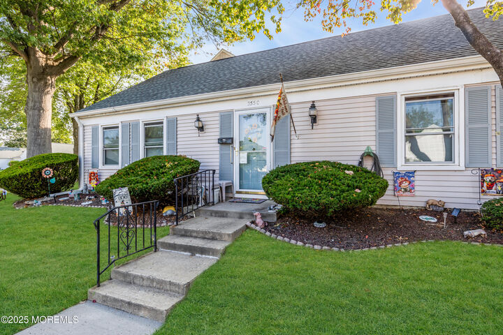 355C New Haven Way 355C  Monroe NJ 08831 photo