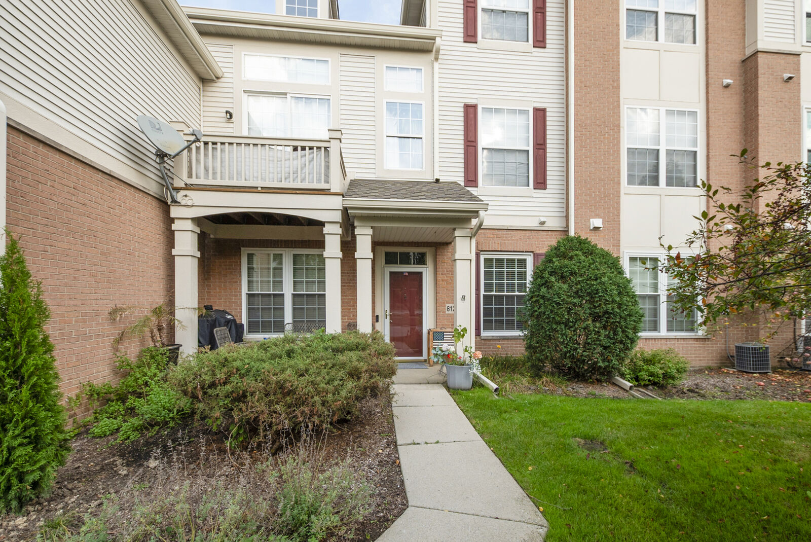 Property Photo:  8120 Concord Lane H  IL 60458 