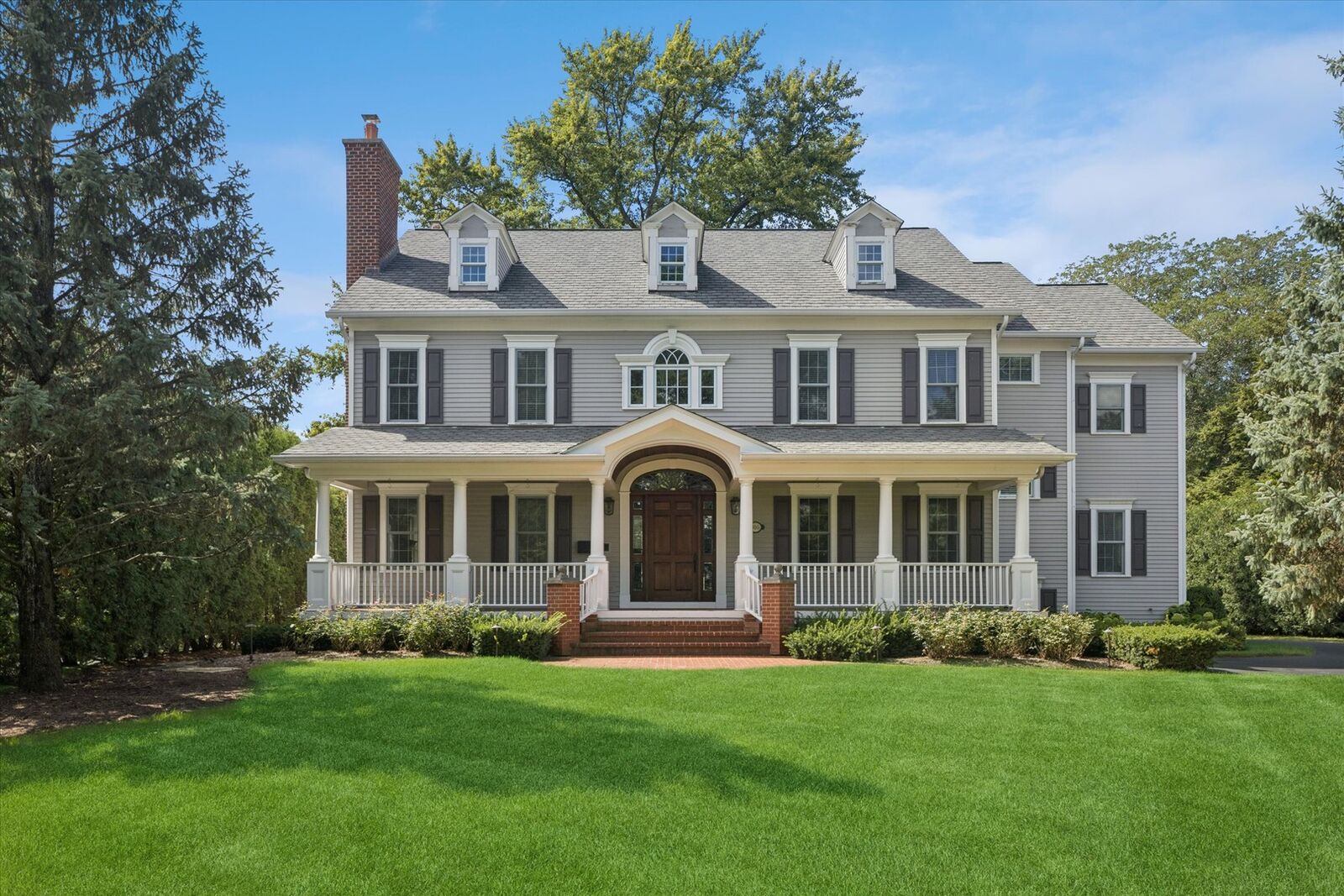 Property Photo:  910 S Park Avenue  IL 60521 