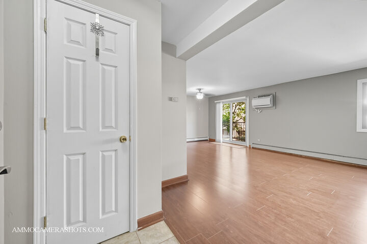 Property Photo:  1240 S Lorraine Road 2D  IL 60189 