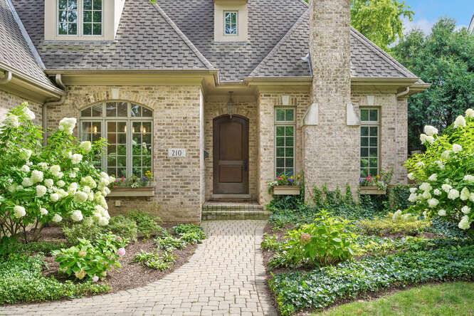 Property Photo:  210 W Hickory Street  IL 60521 