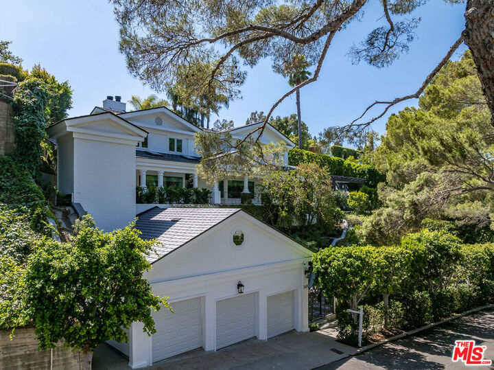 Property Photo:  365 Norcroft Avenue  CA 90024 