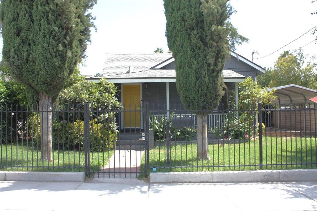 Property Photo: 507 W State Street CA 92373