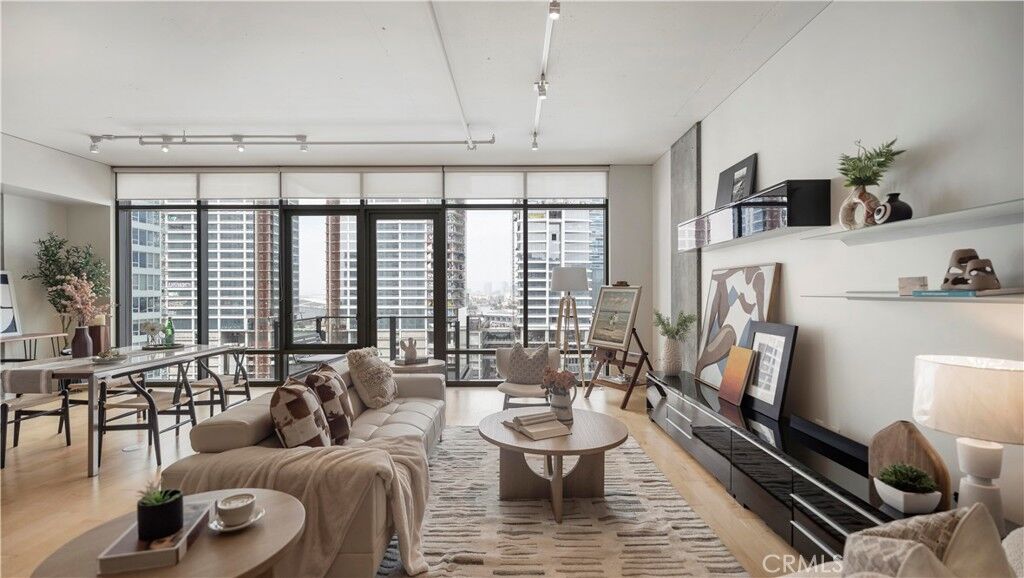 Property Photo:  1100 Hopes Street 1408  CA 90015 