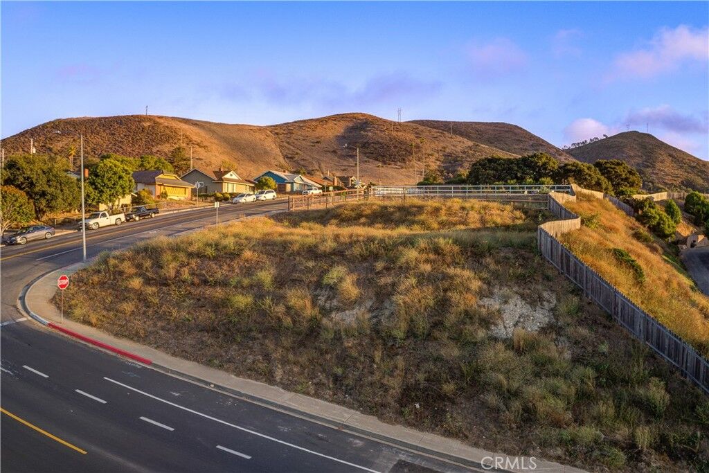 Property Photo:  209 S 7th Street  CA 93436 