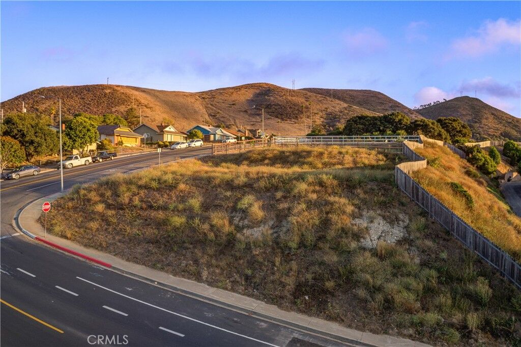 Property Photo:  209 S 7th Street  CA 93436 