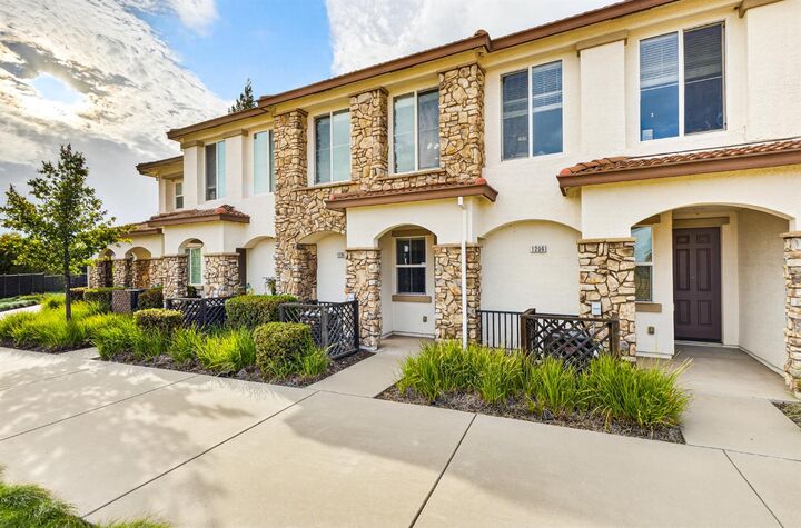Property Photo: 1204 Hudson Circle CA 95648