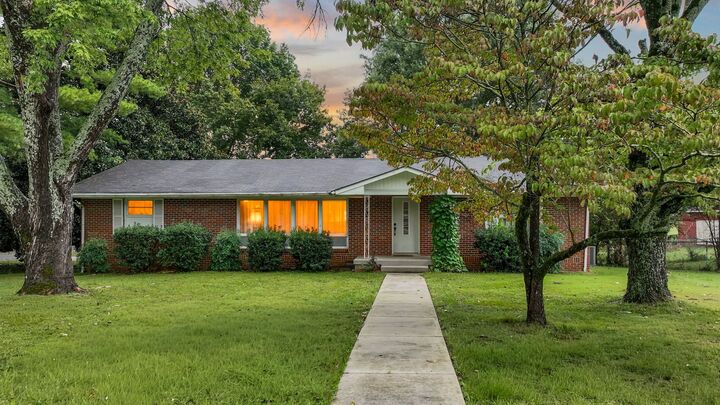 112 N Linda Dr  Shelbyville TN 37160 photo