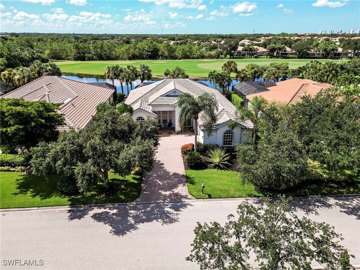 Property Photo:  9185 Hollow Pine Drive  FL 34135