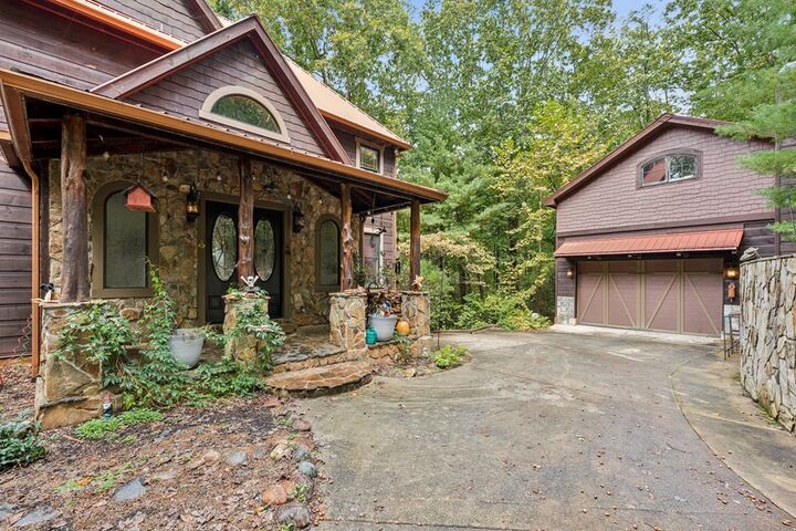 Property Photo: 641 Dover Highlands Trail GA 30540