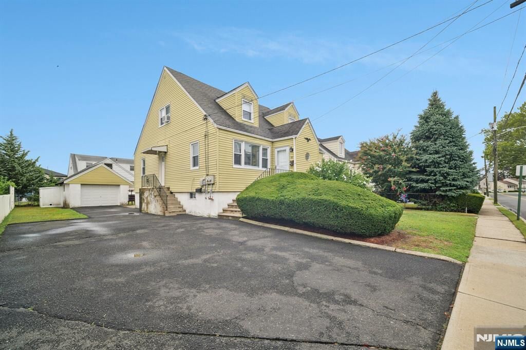 Property Photo:  80 Phillips Avenue  NJ 07606 