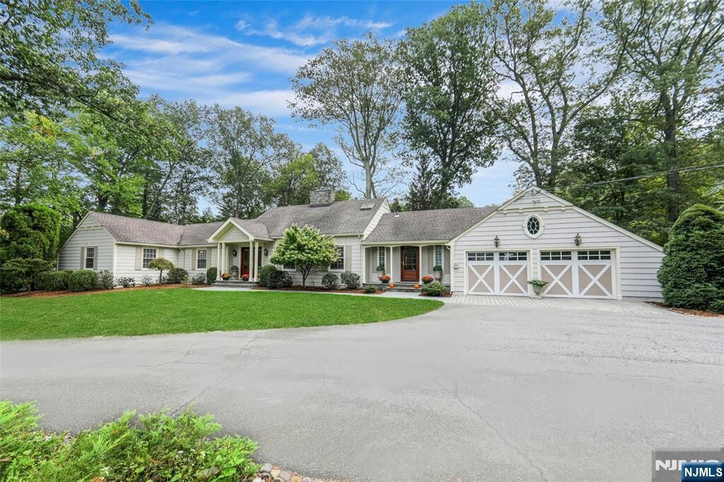 Property Photo: 269 Edgewood Road NJ 07417