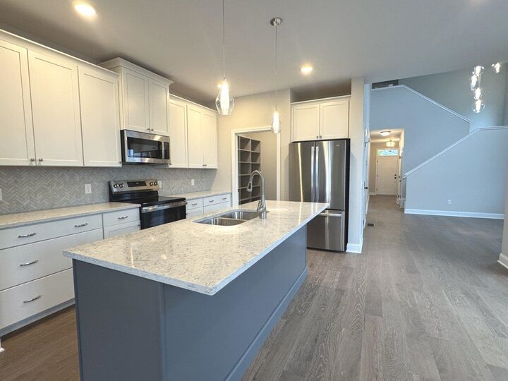 Property Photo:  413 Old Farm Road  VT 05403 