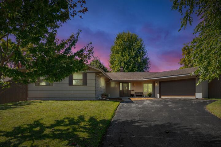 Property Photo:  3551 Wisconsin Avenue N  MN 55427 
