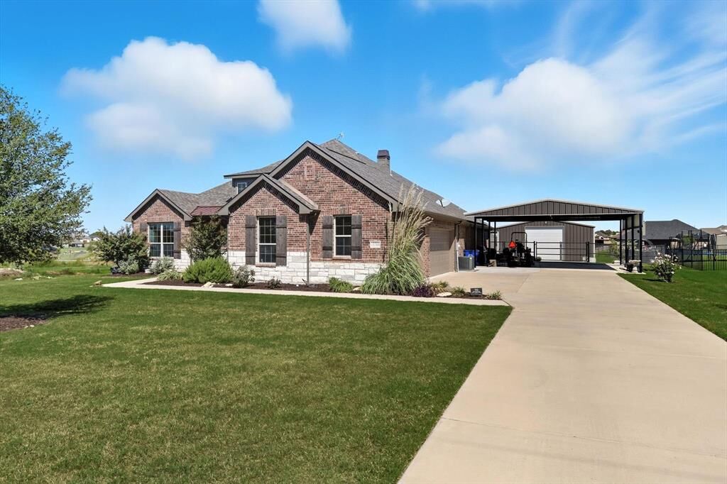 Property Photo:  13708 George Foster Road  TX 76259 