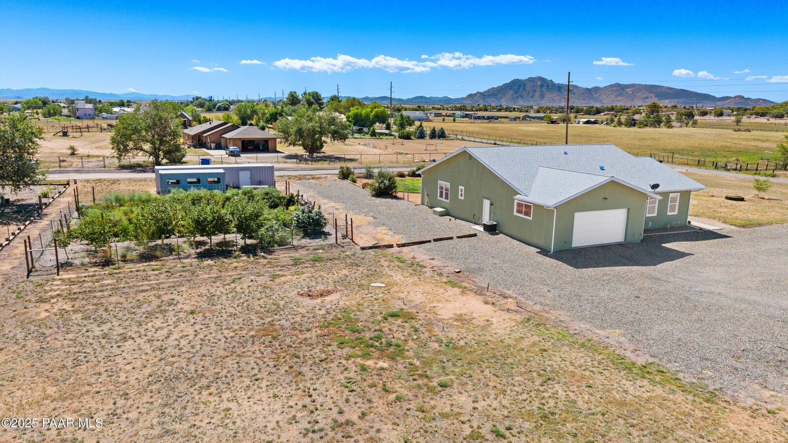 Property Photo:  725 S Road 1 W  AZ 86323 