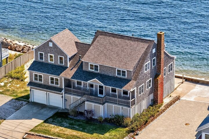 Property Photo:  61 Menauhant Rd  MA 02536 