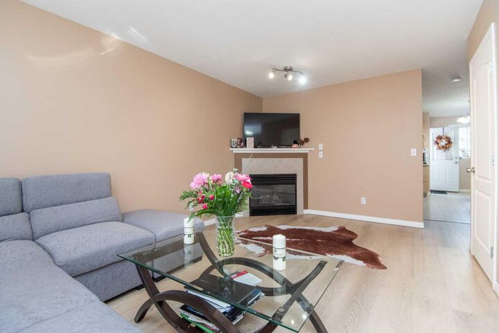 Photo de la propriété:  33 Donlevy Avenue 125  AB T4R 3B6 