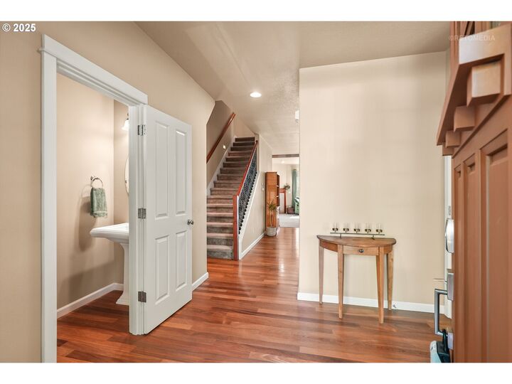 Property Photo:  9172 SW Soprano Ln  OR 97225 