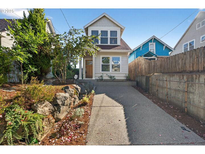 Property Photo:  3626 NE 8th Ave  OR 97212 