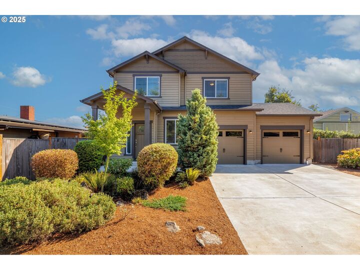 375 Honeysuckle Ln  Eugene OR 97401 photo