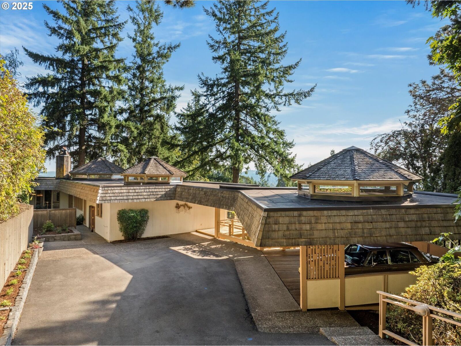 Property Photo:  3332 SW Fairmount Ln  OR 97239 