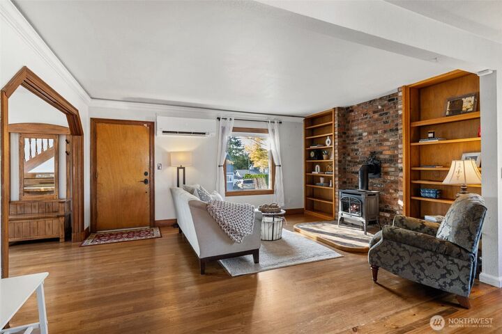 Property Photo:  7711  Rainier Drive  WA 98203 