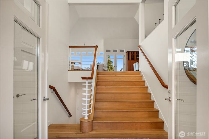 Property Photo:  1736  Arch Avenue SW  WA 98116 