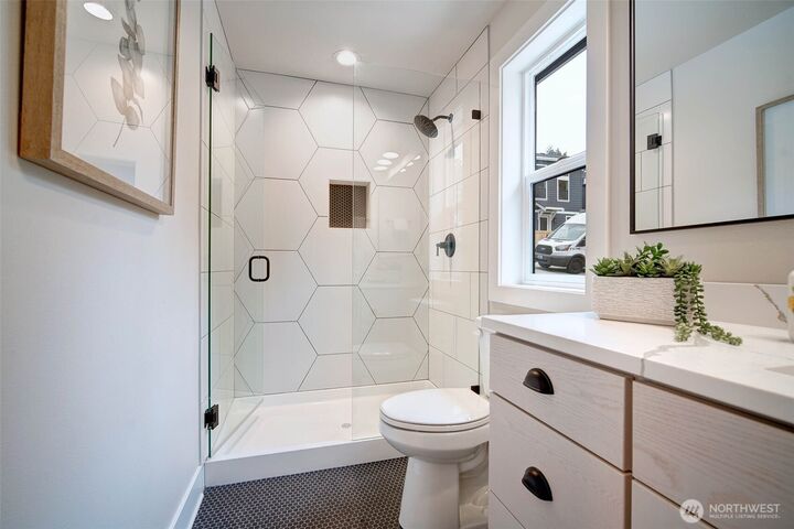 Property Photo: 426 20th Ave WA 98033