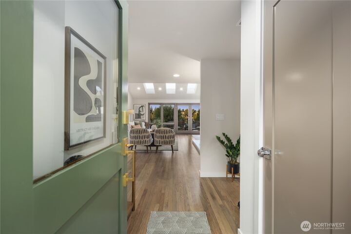 Property Photo: 5006 Harold Place NE WA 98105