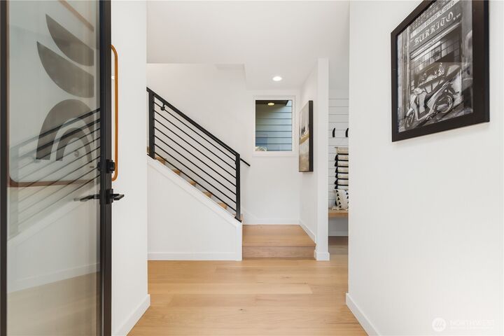 Property Photo: 5948 39th Avenue SW WA 98136