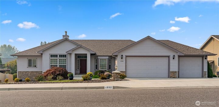 Property Photo:  1992  Stoneridge Drive  WA 98802