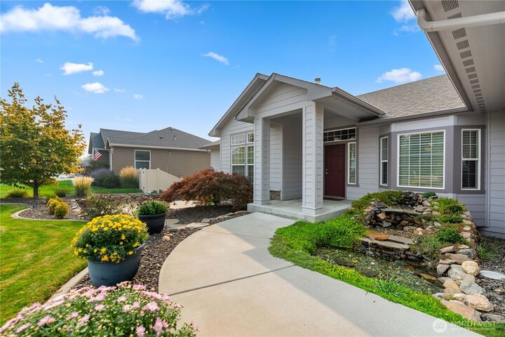 Property Photo: 1992 Stoneridge Drive WA 98802