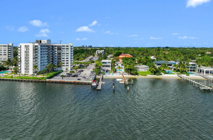 Property Photo: 2814 N Flagler Drive FL 33407
