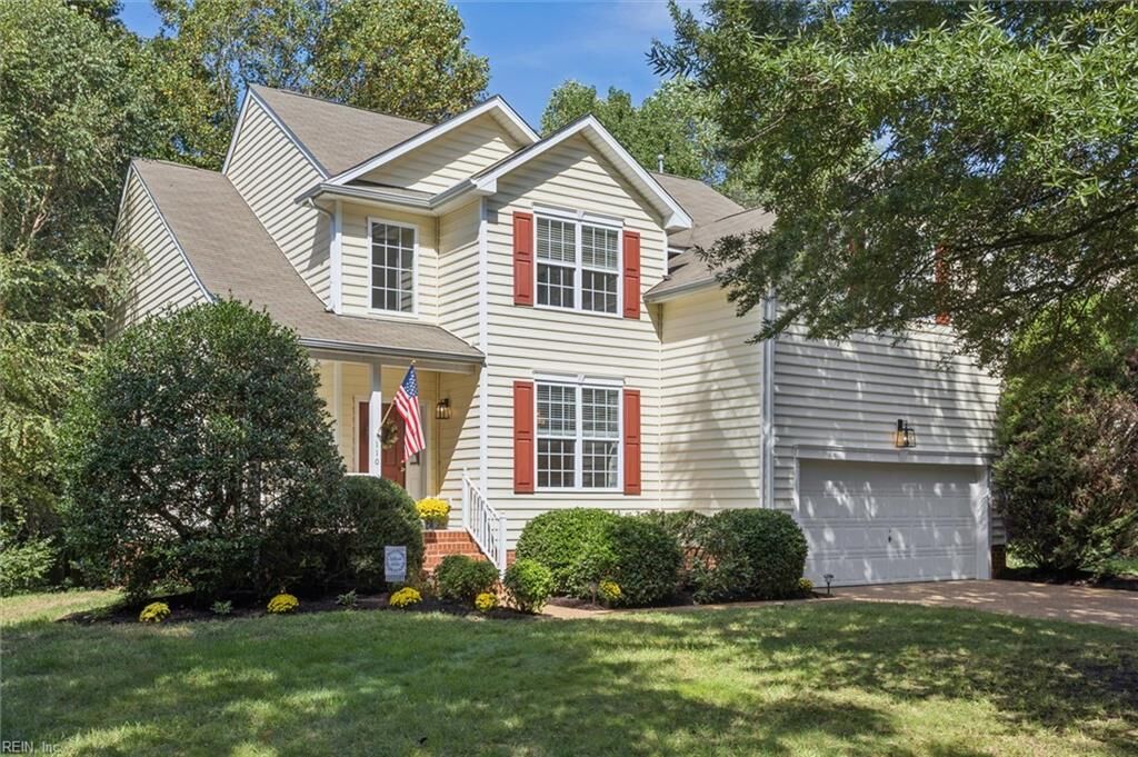 Property Photo:  110 Yardarm Ct  VA 23185 